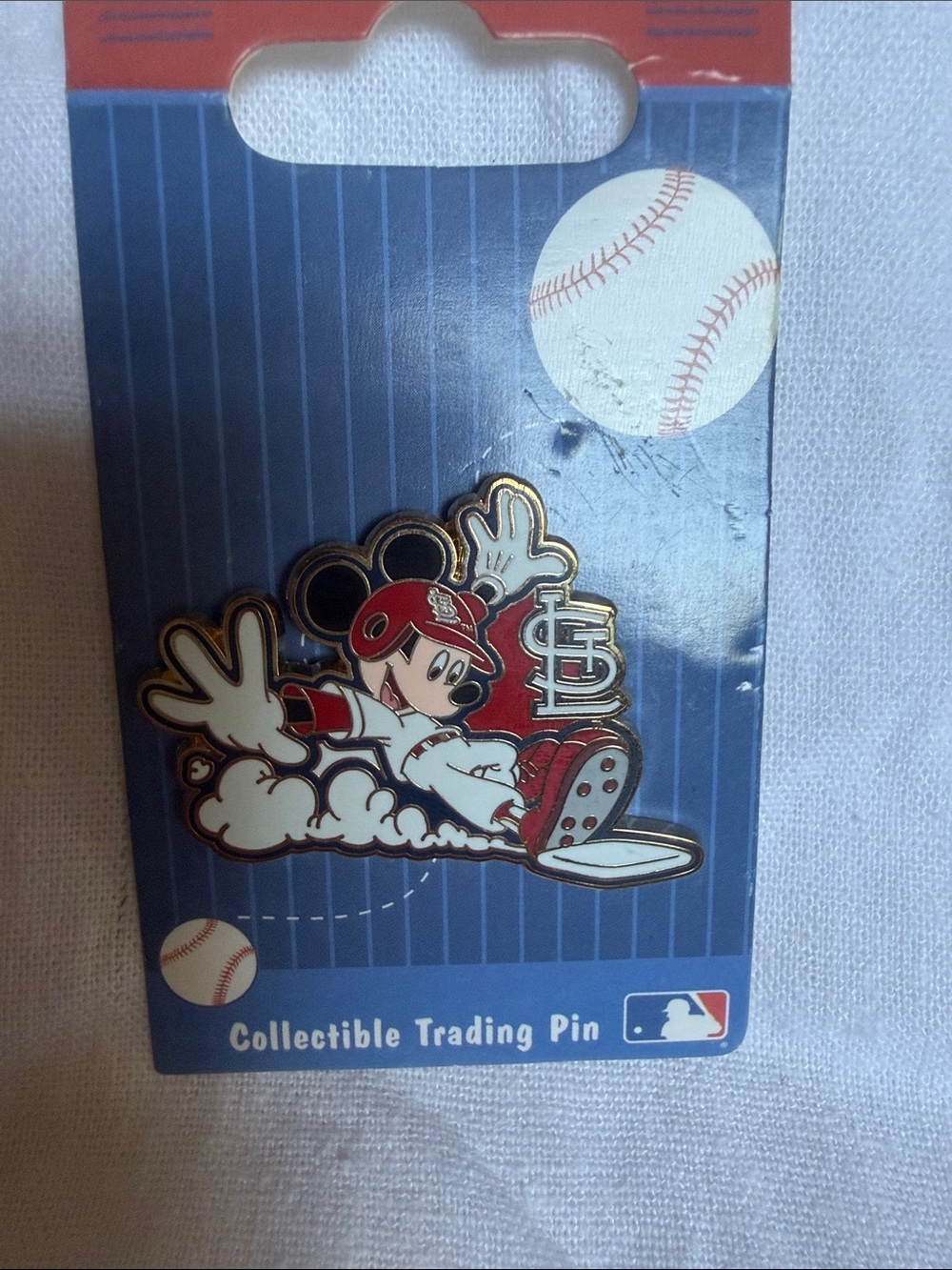 Disney Mickey Mouse 2008 St Louis Cardinals baseball pin